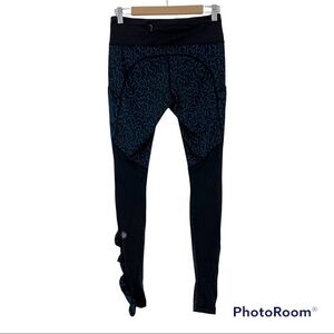 Lululemon Seawheeze 2015 Speed Tight Half Navy Half Black w/Squiggles Size 6